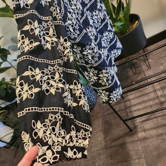 Chico's Navy and white blouse shirt top eyelet striped size 3/xl - Picture 3 of 10